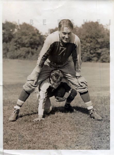 Mel Hein and Willis Smith goofing around NY Giants - 1935 Original Photo 