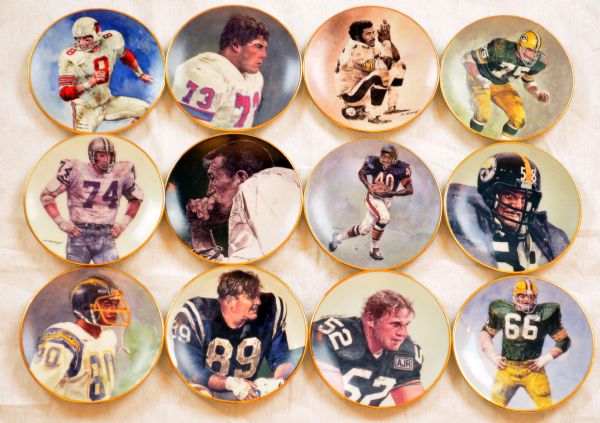 Bradford Exchange NFL 75th Anniversary All Time Team Mini-Plate Collection Display (23 pieces)