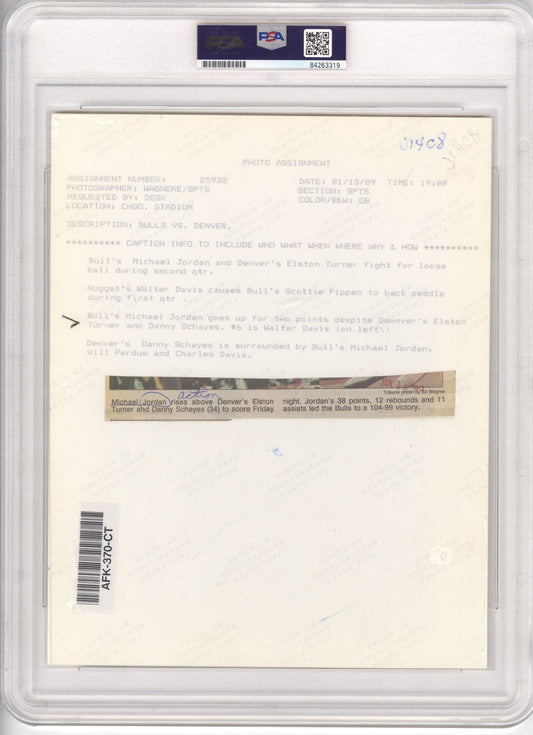 1989 Michael Jordan Dominates Denver's Danny Schayes Original Type 1 Photo PSA/DNA