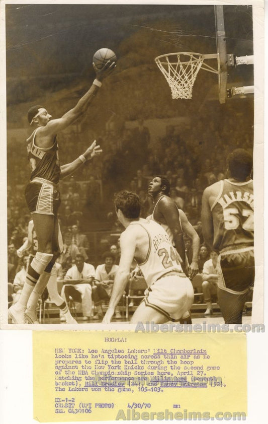 Wilt Chamberlain Floats Through the Air 1969-70 NBA Finals Lakers vs Knicks Original TYPE 1 photo