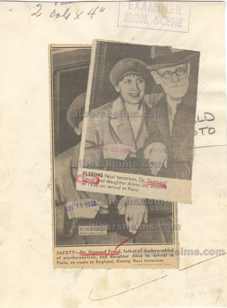 Dr. Sigmund Freud & Daughter Flee the Nazis Original Vintage 1938 Press Photo