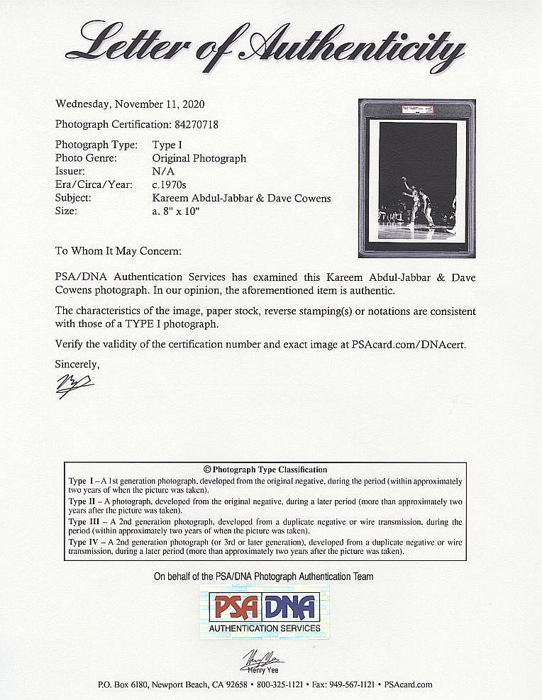 Kareem Abdul Jabbar Early 70's vs Celtics - Dave Cowens TYPE 1 Original Photo PSA/DNA