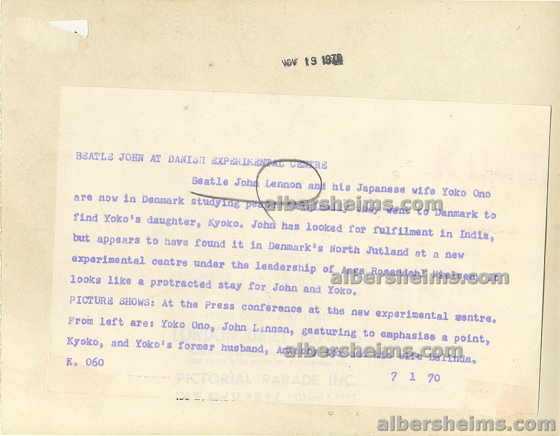 John Lennon & Yoko Ono Reunite with Her Daughter, Kyoko Original TYPE I Photo