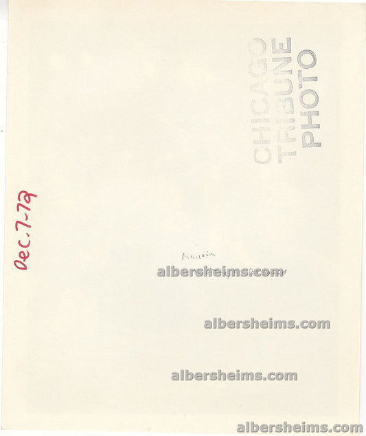 1972 Pistol Pete Maravich Atlanta Hawks Going Airborne vs Chicago Bulls Original TYPE I photo