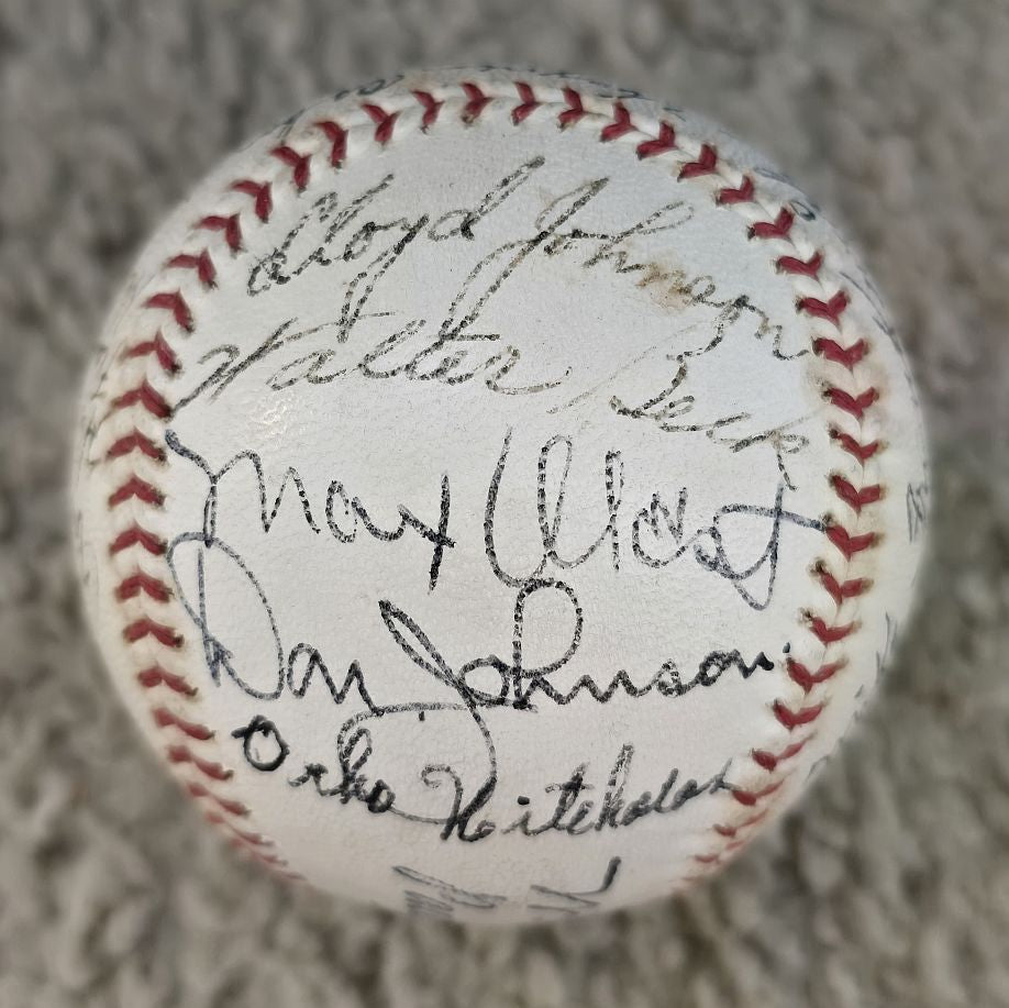 1936 San Francisco Mission Reds PCL Team Signed AUTO Baseball /w Harry Krause Chink Outen