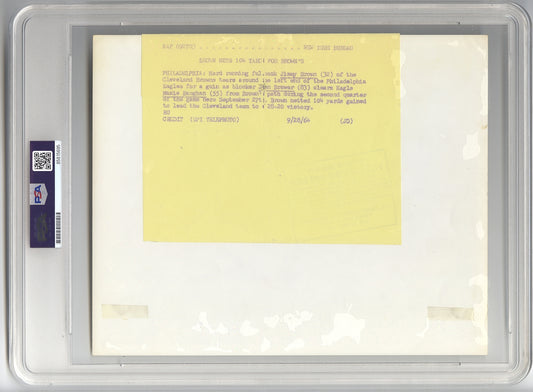 Jim Brown Rushes for 100 + Yards vs. Philadelphia Eagles 1964 Original TYPE I Photo PSA/DNA