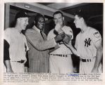 1951 Yankees players – Johnny Mize Acme wire photo with Boxing Champ  Joe Walcott