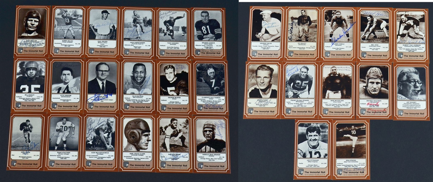 1975 FLEER "THE IMMORTAL ROLL" LOT OF 30 AUTOGRAPHED FOOTBALL CARDS