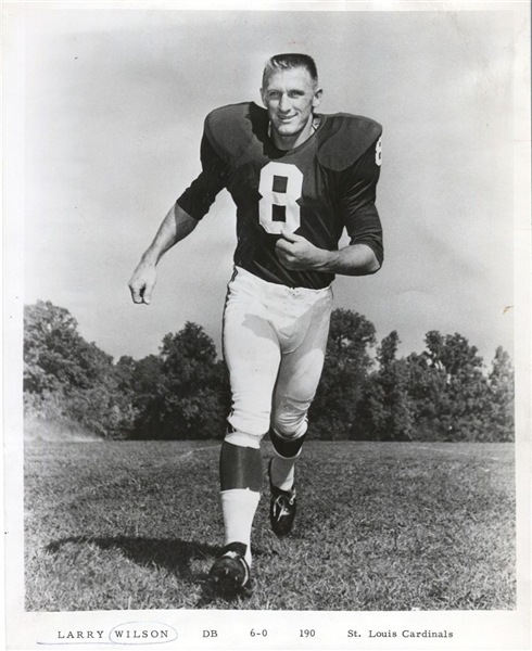 Football HOFer – Larry Wilson Team issued 1966 Photo