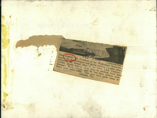 Clark Griffith & Bucky Harris show off Their Sports Memorabilia 1940 Original press photo