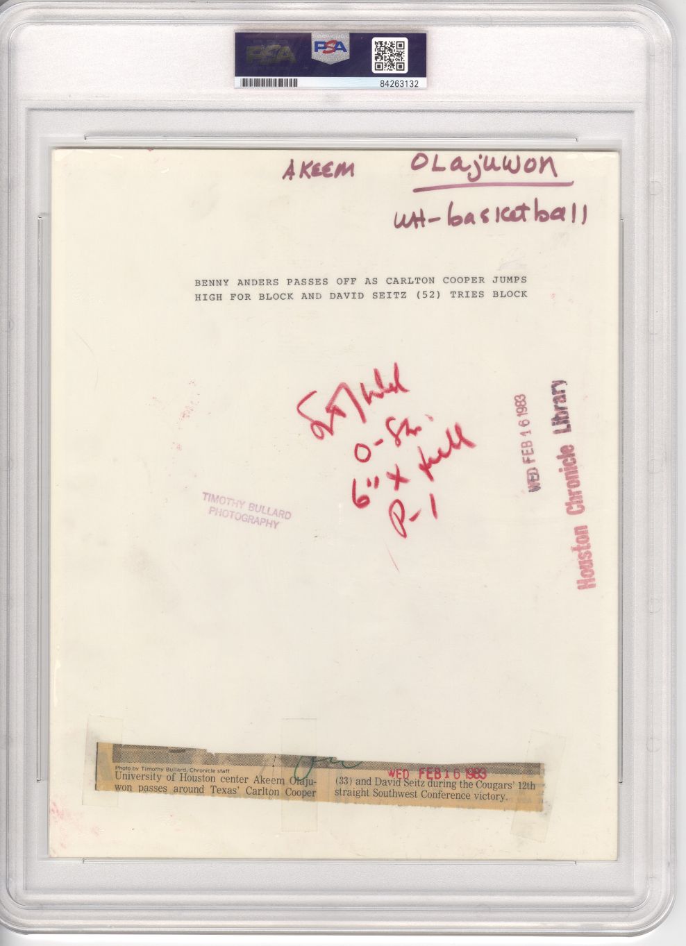 Akeem Olajuwon Takes U of Houston to Their 12th Straight SW Conference win TYPE 1 Original Photo PSA/DNA