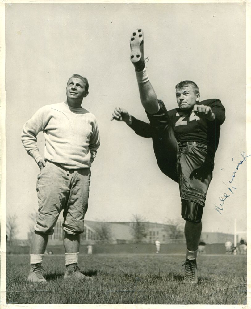 Nile Kinnick Iowa Heisman Trophy Winner Signed AUTO 8x10 photo PSA/DNA LOA