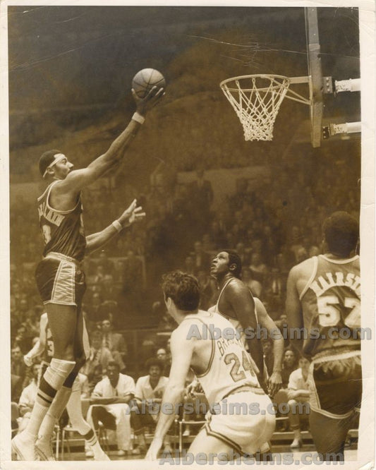 Wilt Chamberlain Floats Through the Air 1969-70 NBA Finals Lakers vs Knicks Original TYPE 1 photo