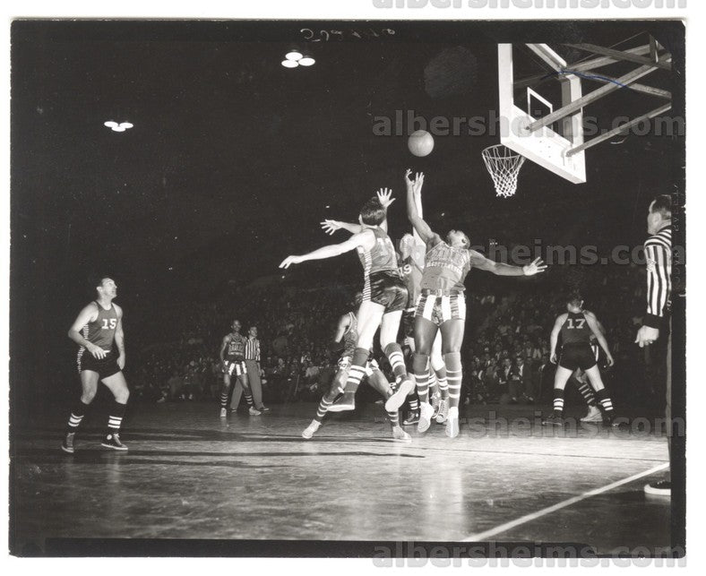 1950 Harlem Globetrotters Unique Action Shot TYPE 1 Photo PSA/DNA LOA