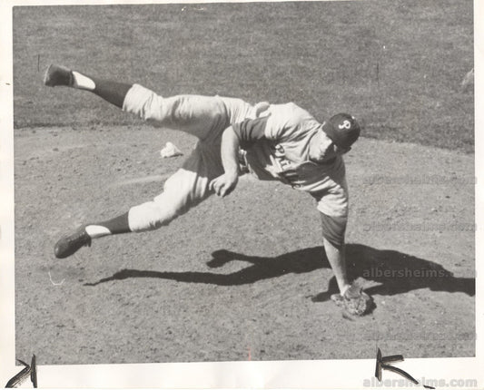 1966 Jim Bunning Stumbling Phillies vs SF Giants Original TYPE 1 photo PSA/DNA LOA
