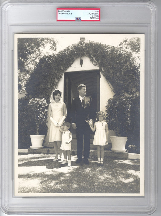 1960's John F. Kennedy and Family Original Doubleweight TYPE III photo PSA/DNA