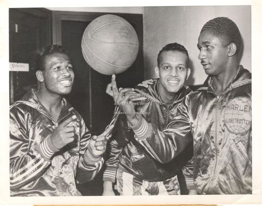 Sugar Ray Robinson Tours with Harlem Globetrotters Marques Haynes & Inman Jackson 1951 Original TYPE 1 Photo