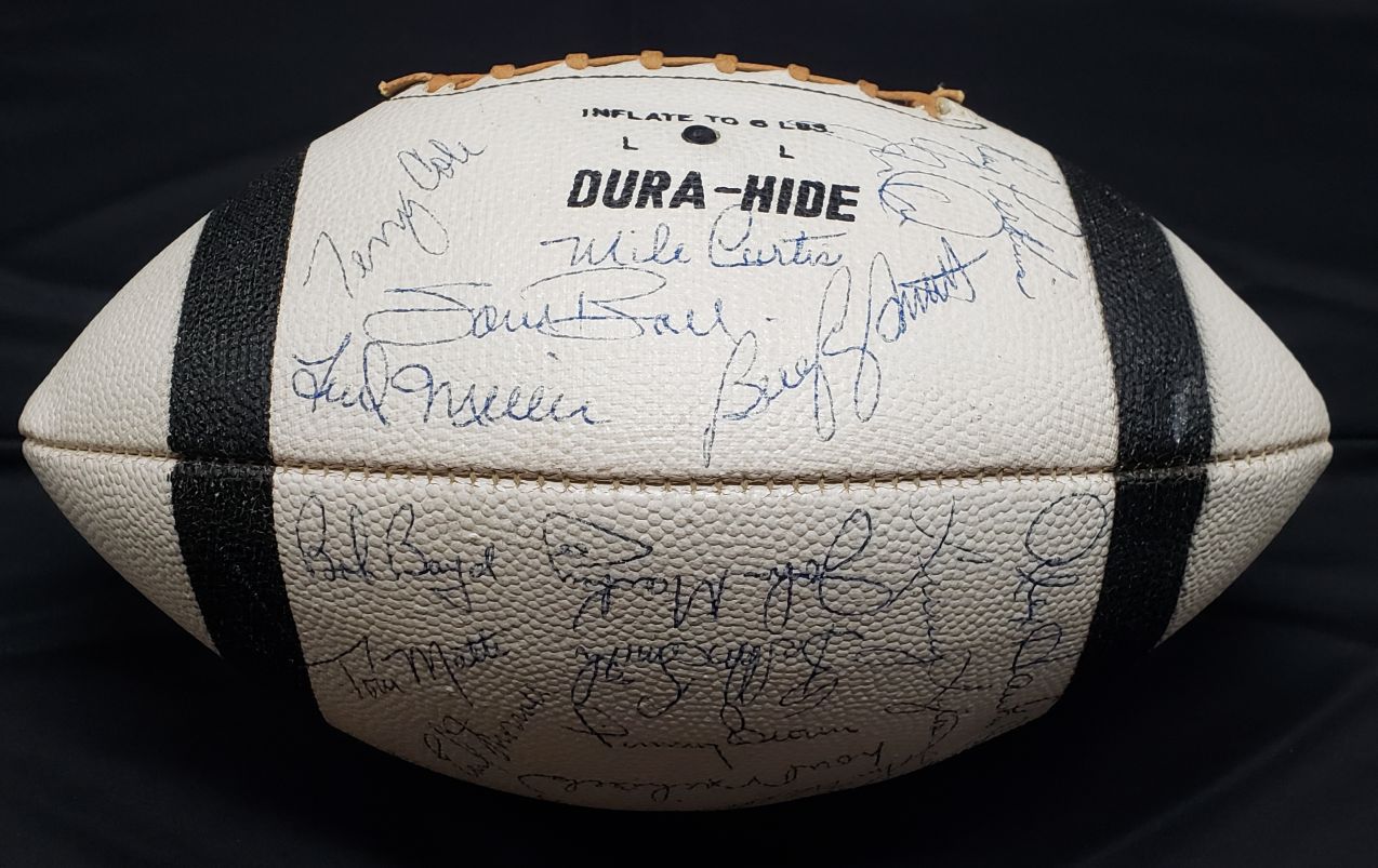 1968 Baltimore Colts Team Signed AUTO Football NFL Champs Super Bowl III