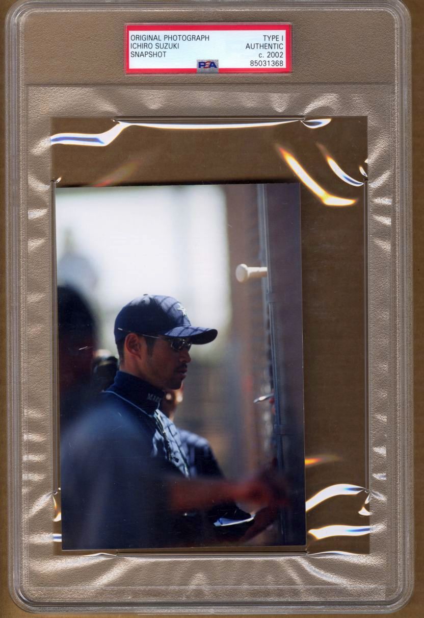 2002 Ichiro Suzuki Original TYPE 1 photo Seattle Mariners Signing Autographs PSA/DNA