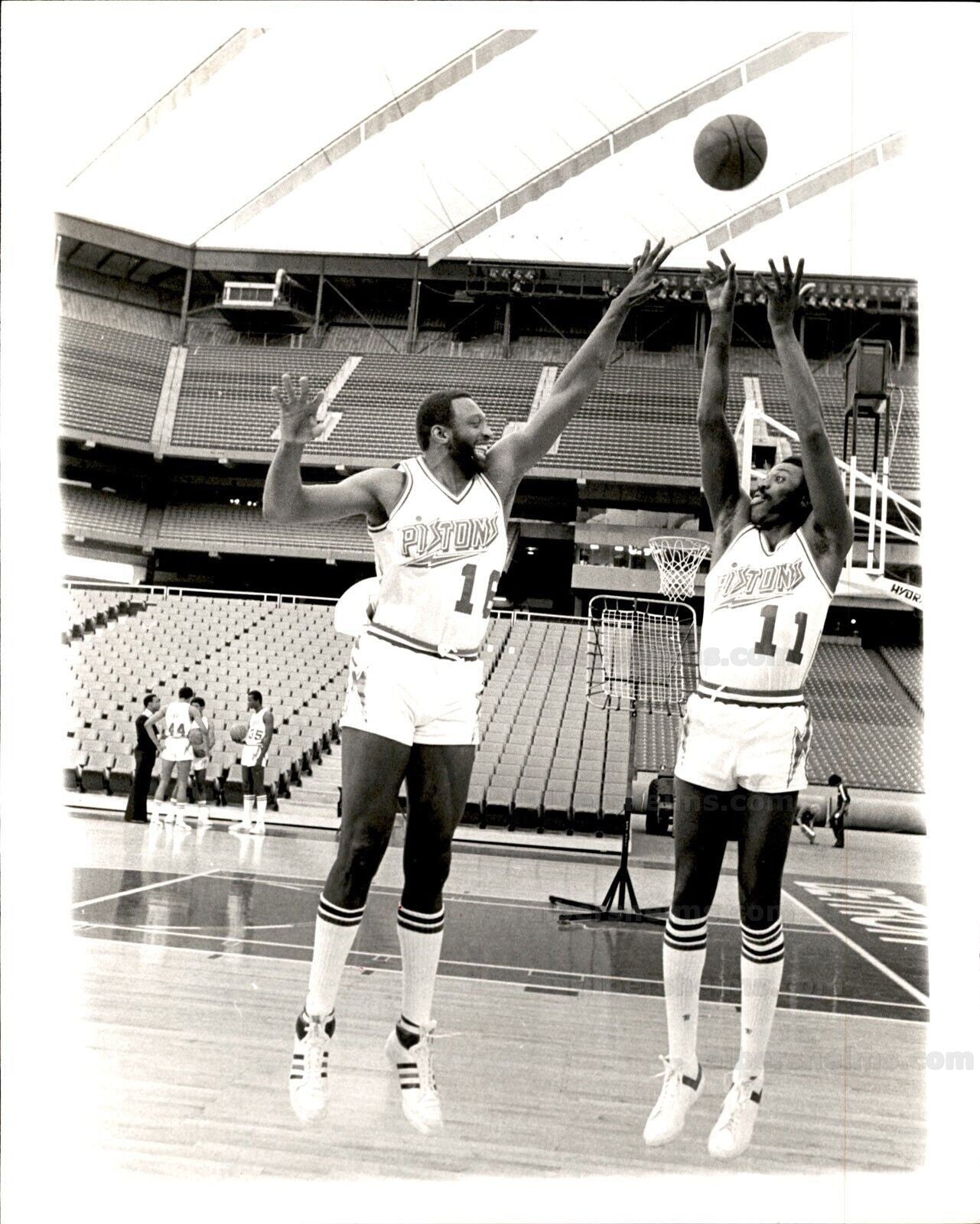 Bob Lanier & Bob McAdoo Detroit Pistons 1980 Original TYPE 1 Photo