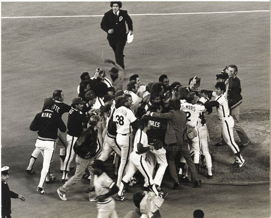 1980 Phillies Erupt in Celebration after Winning World Series Original TYPE 1 Photo