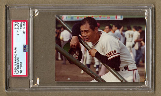 1970s Sadaharu Oh - The All-Time Home Run Leader in Baseball History TYPE 1 Original Snapshot Photo PSA/DNA