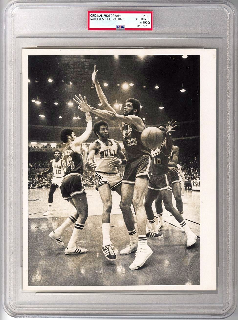 Early 70's Kareem Abdul Jabbar Shows Off His Defensive Prowess vs. Chicago Bulls TYPE 1 Photo PSA/DNA