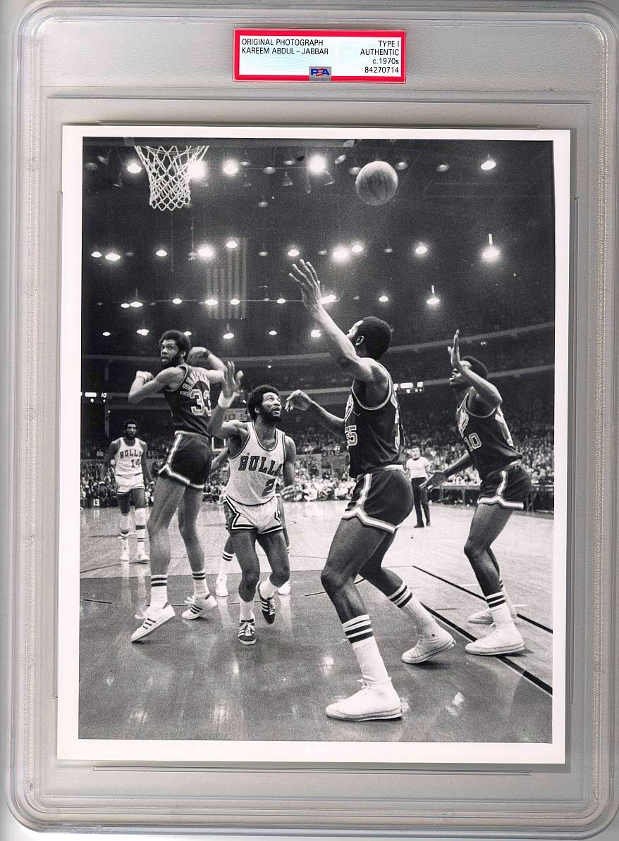 Early 70's Kareem Abdul Jabbar Flips Basketball vs. Chicago Bulls TYPE 1 Photo PSA/DNA