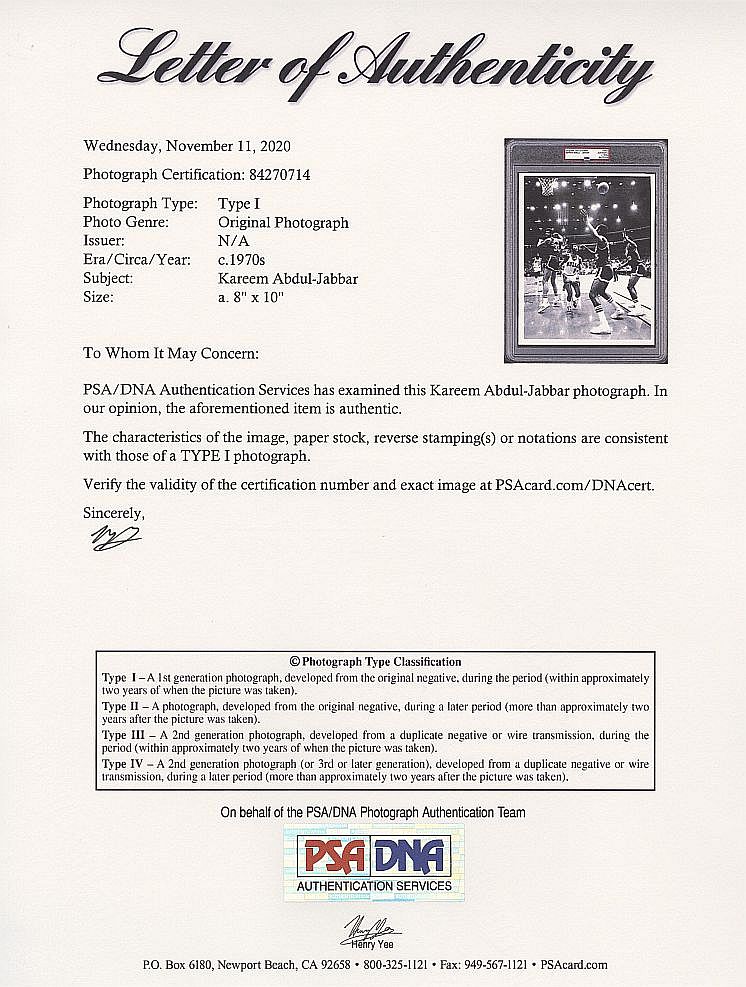 Early 70's Kareem Abdul Jabbar Flips Basketball vs. Chicago Bulls TYPE 1 Photo PSA/DNA