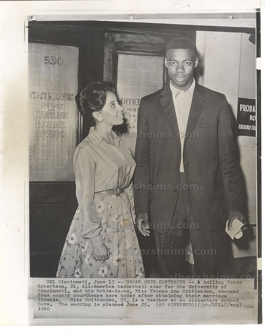 "The Big O" Oscar Robertson Gets Married Original 1960 TYPE III press photo