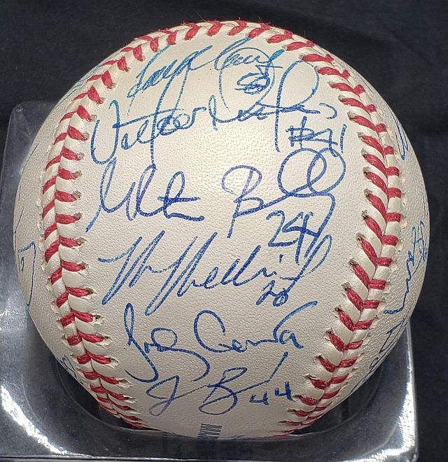 2004 Cleveland Indians Team Signed AUTO A.L. Baseball - LARRY DOLAN /w 24 sigs