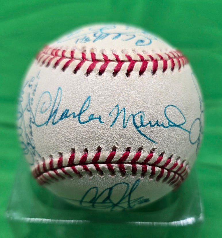2001 Cleveland Indians Team Signed AUTO American League Baseball AL Central Champs /w 19 sigs