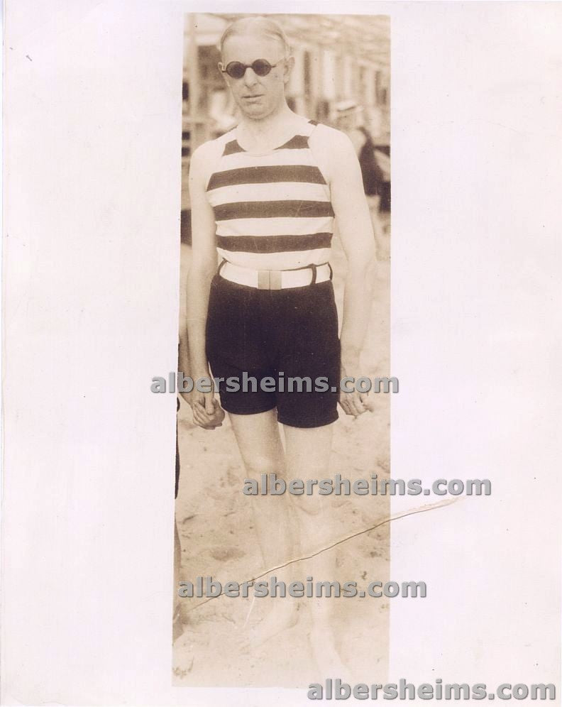 Jesse Livermore "The Great Bear of Wall Street" Wearing Swimsuit in Palm Beach 1933 Original Press Photo