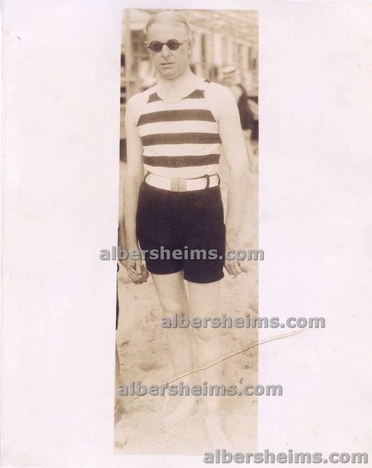 Jesse Livermore "The Great Bear of Wall Street" Wearing Swimsuit in Palm Beach 1933 Original Press Photo