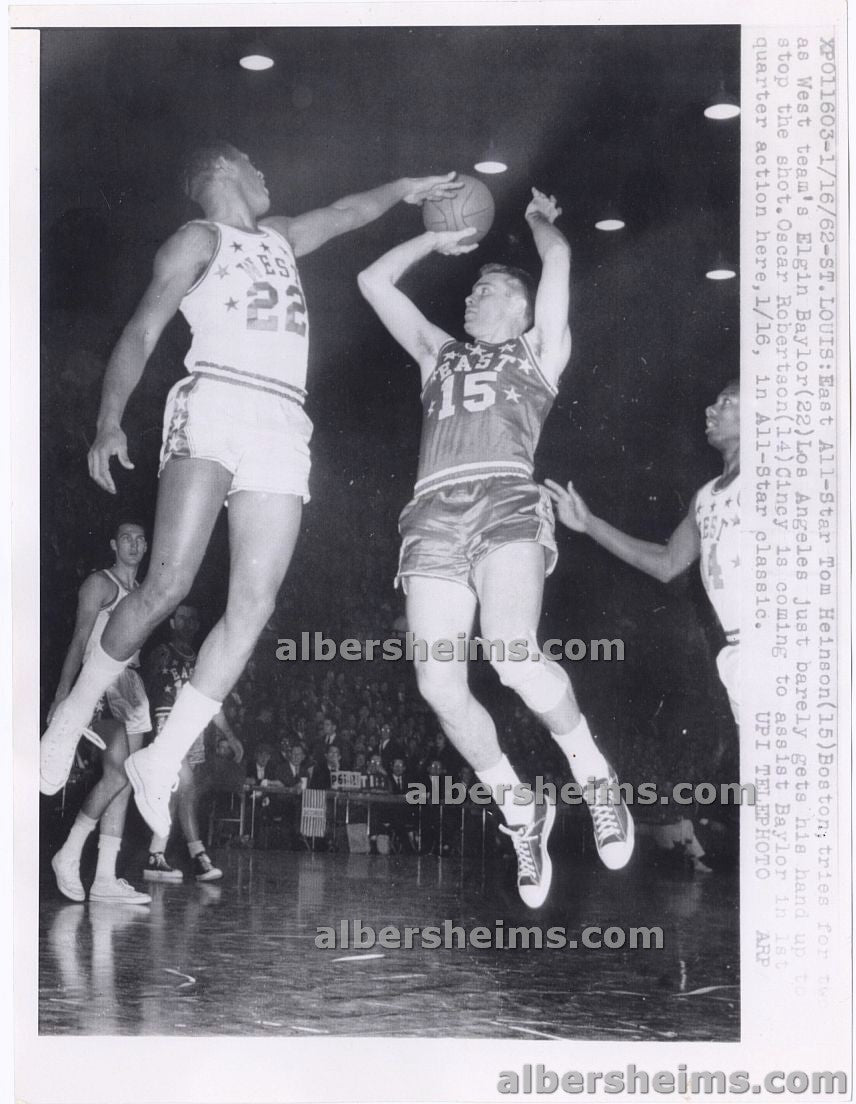 1962 NBA All-Star Game Elgin Baylor Stops Tom Heinsohn in his tracks Original Press Photo