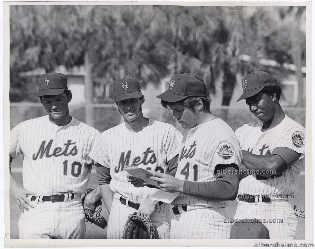 1972 Tom Seaver NY Mets with Duffy Dyer & Cleon Jones Original TYPE I Photo