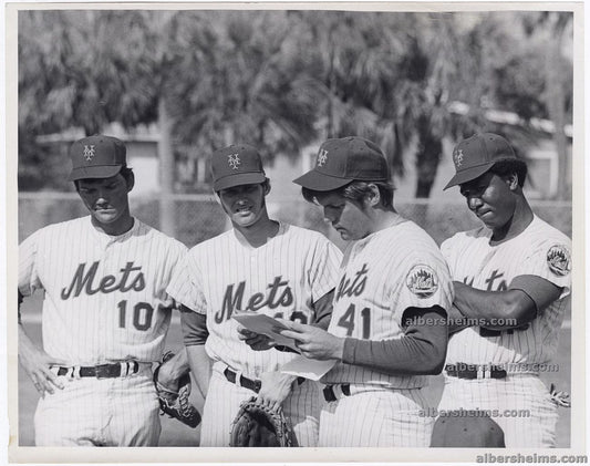 1972 Tom Seaver NY Mets with Duffy Dyer & Cleon Jones Original TYPE I Photo