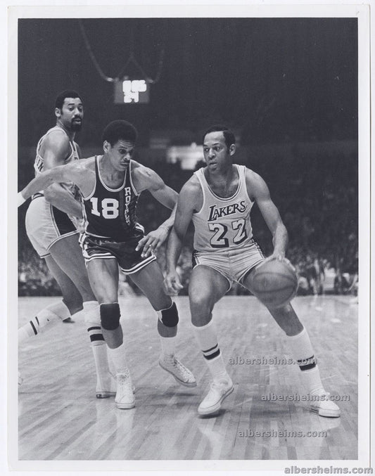 1968-69 Elgin Baylor & Wilt Chamberlain take on the Cincinnati Royals Original TYPE I Photo
