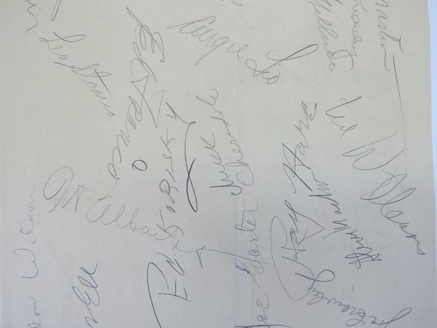 1944 Boston Yanks & Brooklyn Tigers NFL Team Signed Sheet 30 plus autographs + Wayne Millner