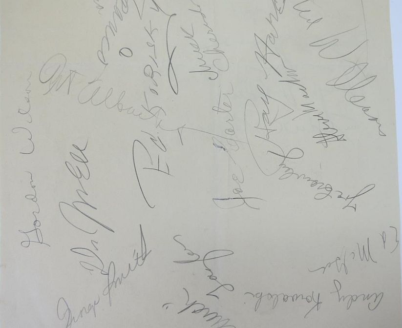 1944 Boston Yanks & Brooklyn Tigers NFL Team Signed Sheet 30 plus autographs + Wayne Millner