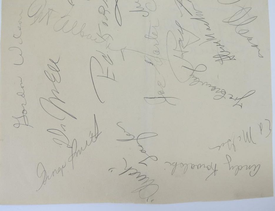 1944 Boston Yanks & Brooklyn Tigers NFL Team Signed Sheet 30 plus autographs + Wayne Millner