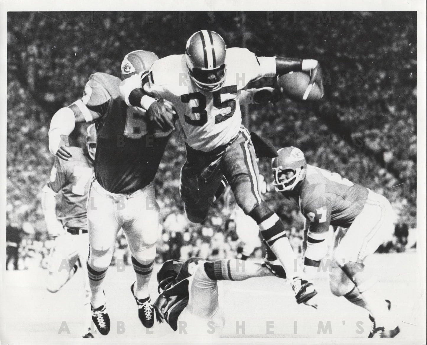 Calvin Hill - Dallas Cowboys vs Chiefs Willie Lanier 1970 original photo