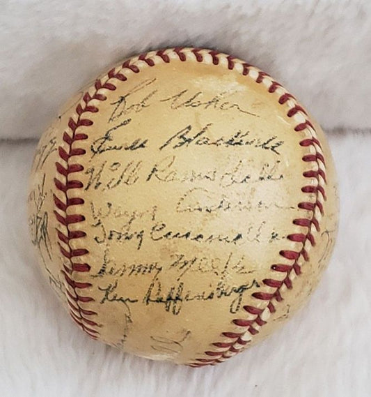 1951 Cincinnati Reds Team Signed AUTO Baseball /w 30 Sigs Howie Fox D.1955