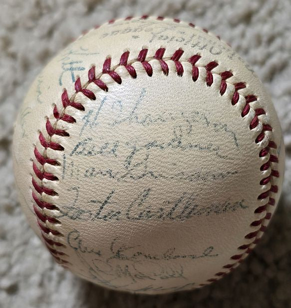 1954 New York Giants Team Signed AUTO ONL (Giles) Baseball World Champs - Willie Mays