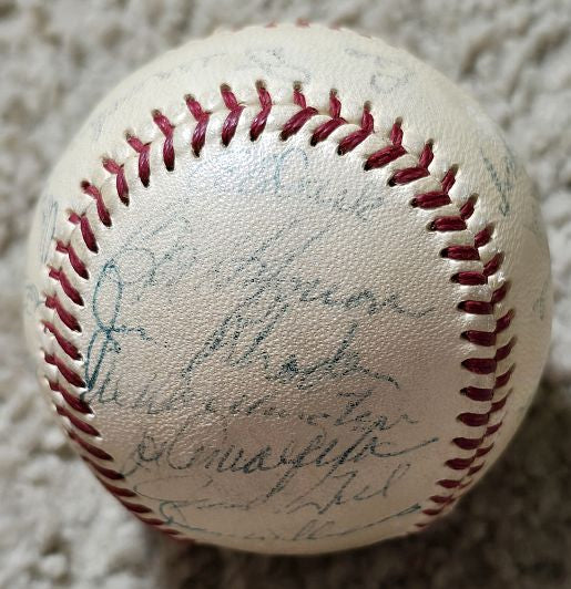 1954 New York Giants Team Signed AUTO ONL (Giles) Baseball World Champs - Willie Mays