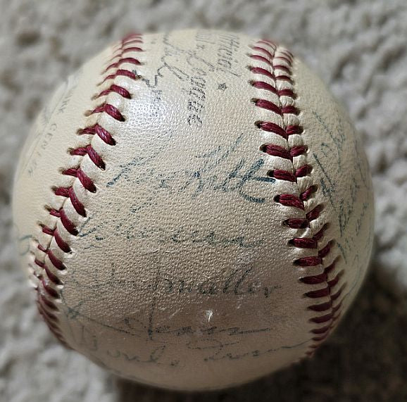 1954 New York Giants Team Signed AUTO ONL (Giles) Baseball World Champs - Willie Mays