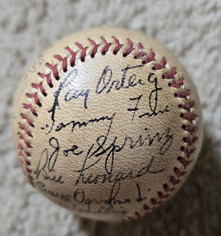1948 San Francisco Seals Team Signed AUTO Baseball by 26 PCL Lefty O'Doul