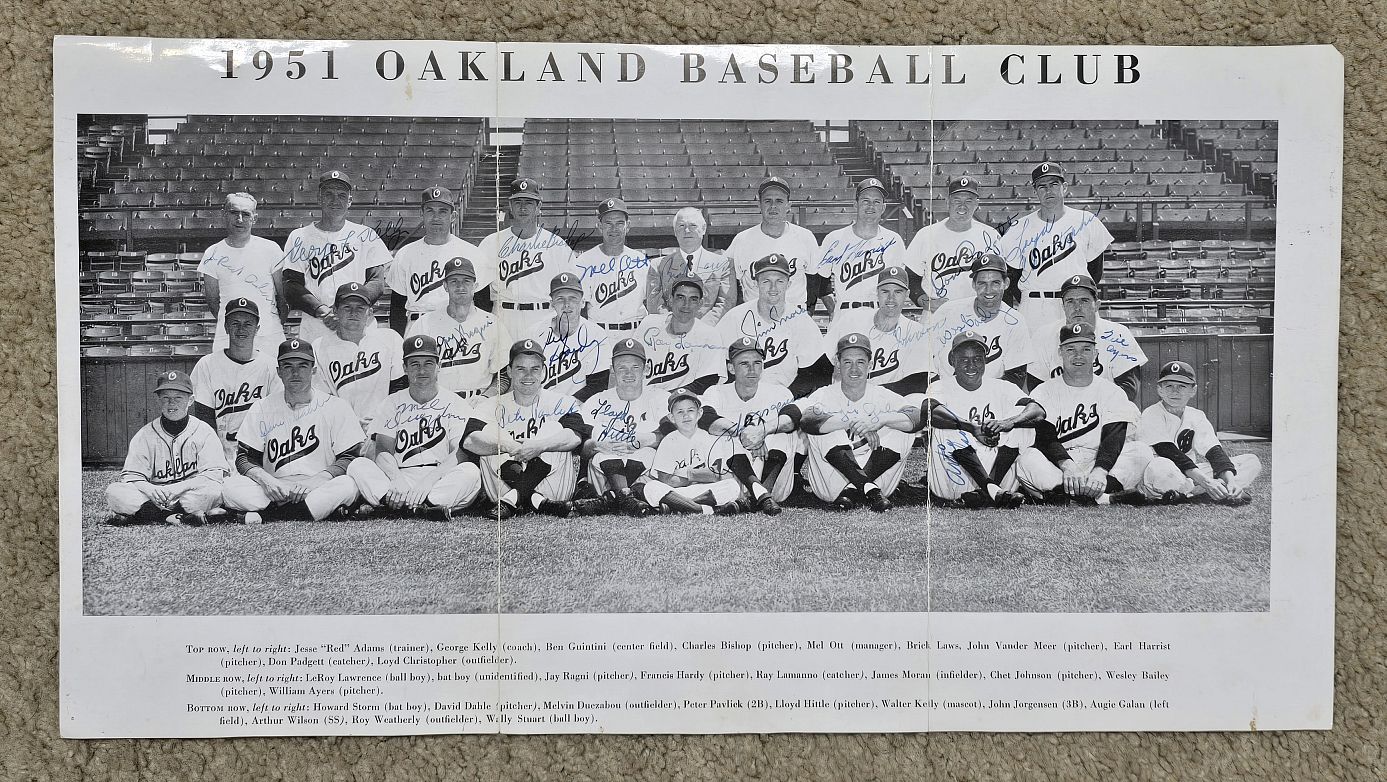 1951 Oakland Oaks Team Signed AUTO Oversized Photo /w Mel Ott Baseball HOF D.1958