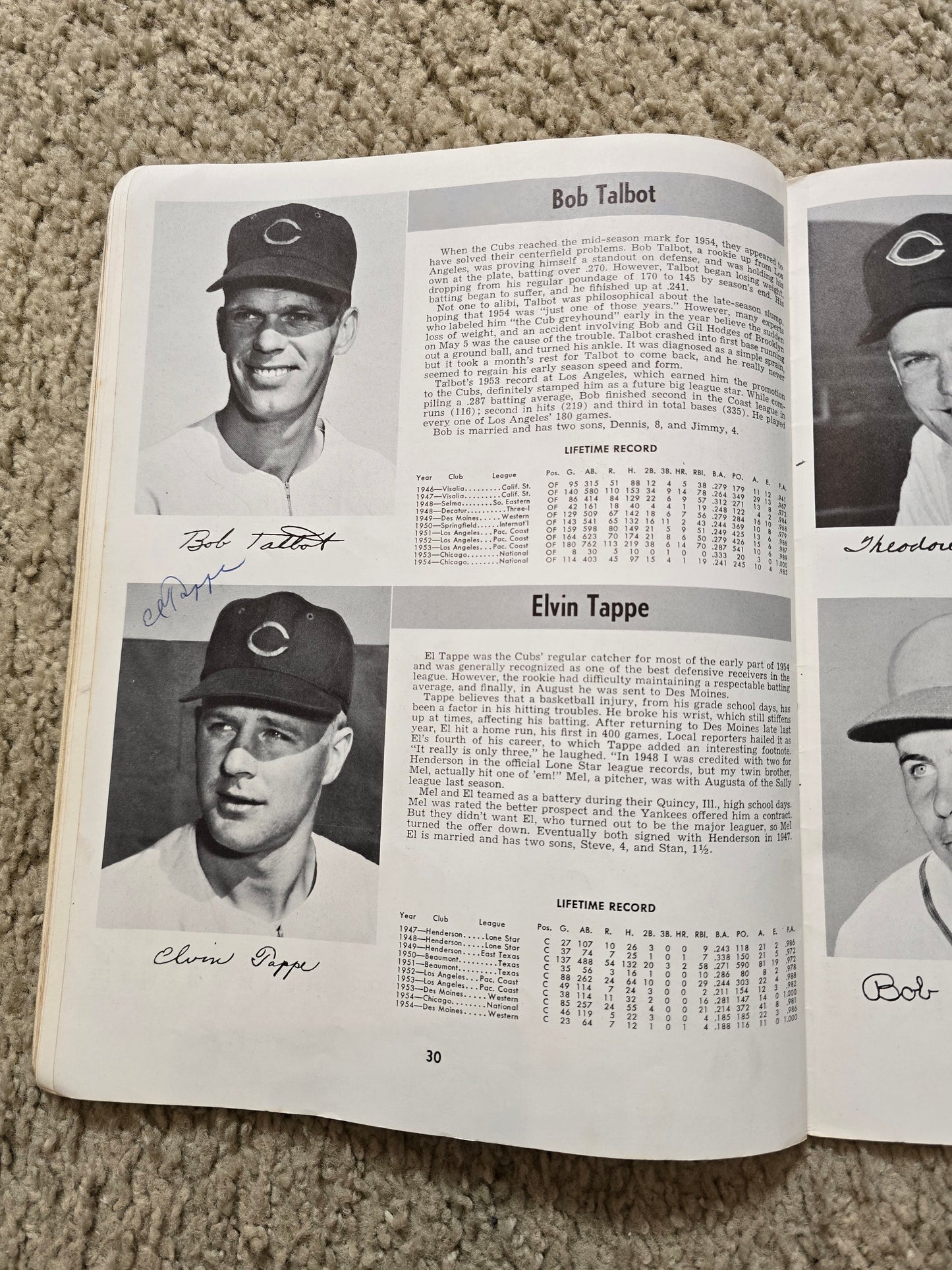 1955 Chicago Cubs Team Signed Autographed Yearbook /w 19 sigs –  Ernie Banks