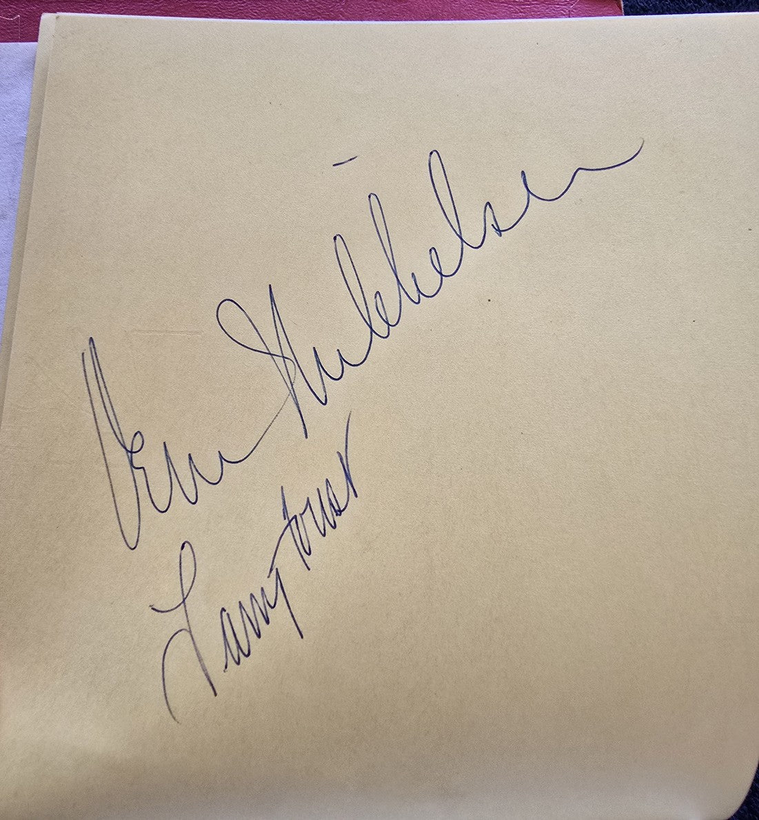 1950s In-Person Autograph Album of NFL & NBA Players w/ 17 Signatures – 1958-59 Lakers